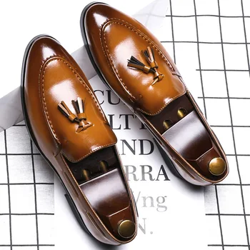 Мъже заострени пръсти случайни мокасини класически обувки за шофиране мода мъжки мързеливи пискюл рокля обувки удобни мокасини