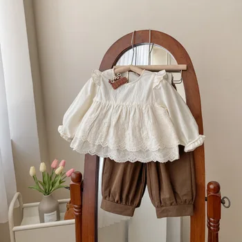 Детско облекло Есенно облекло за дантела за бебета момичета 2023 Нов моден стил в западен стил All-Matching Top Two-Piece Set