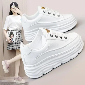 Дамски бели обувки 2023 Нова есен лека мека подметка спортни обувки Развлекателни туристически обувки