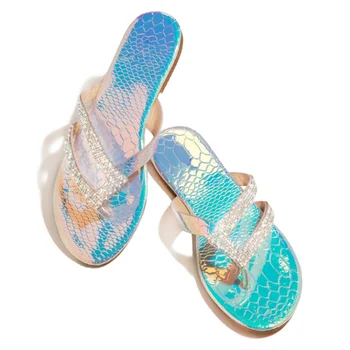 2023 Летни нови чехли с плоско дъно за жени Удобни и универсални плажни сандали за жени
